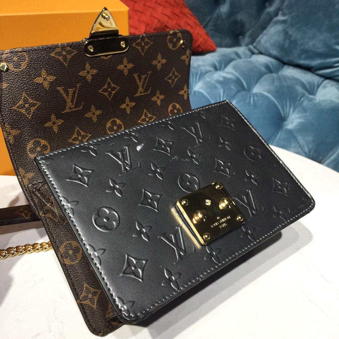 Louis Vuitton LV WYNWOOD Tote Handbag M90516